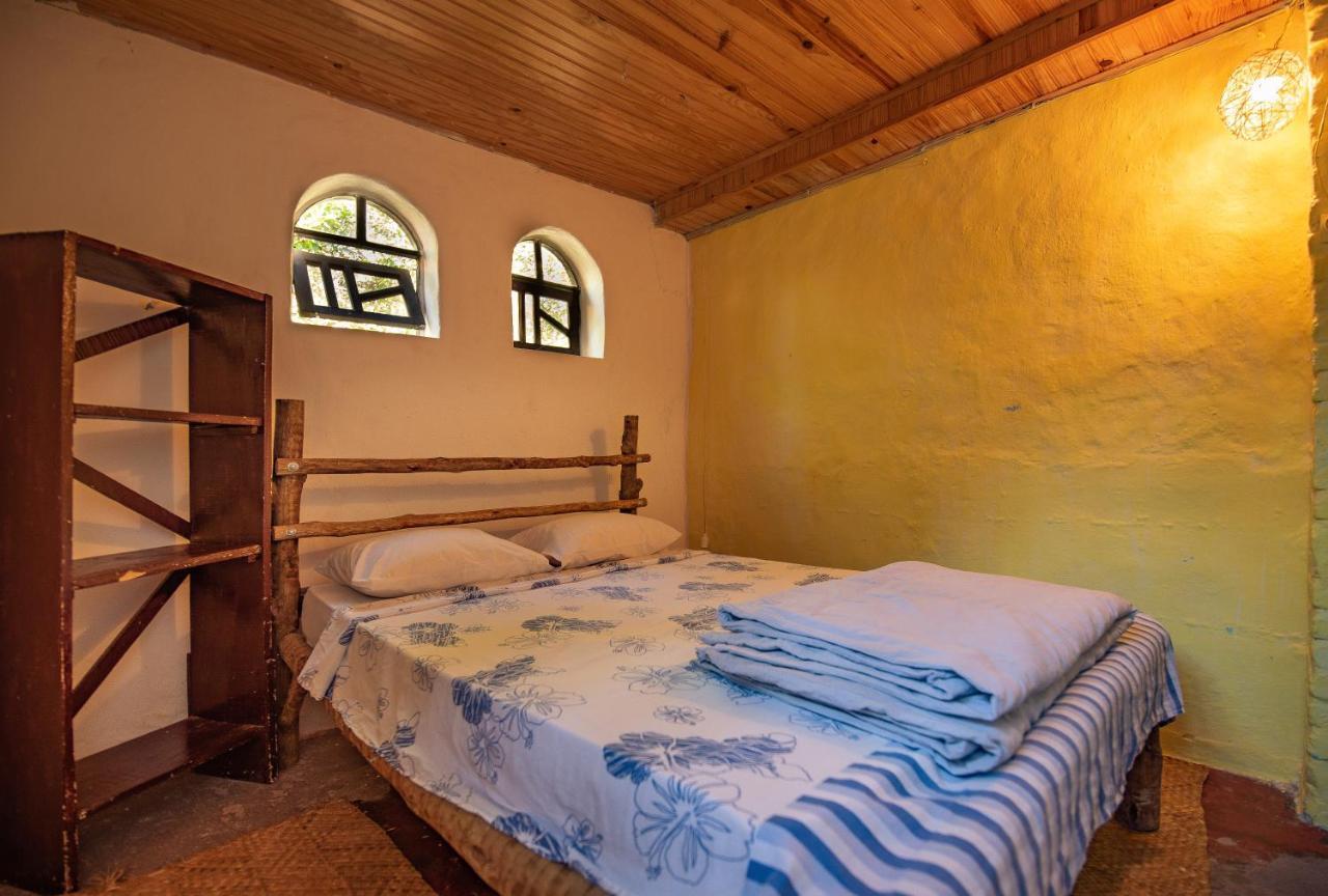 Quarto Privativo Sem Suite Com Cama De Casal No Dormitorio Caminho Da Angelica Вали-ду-Капан Экстерьер фото